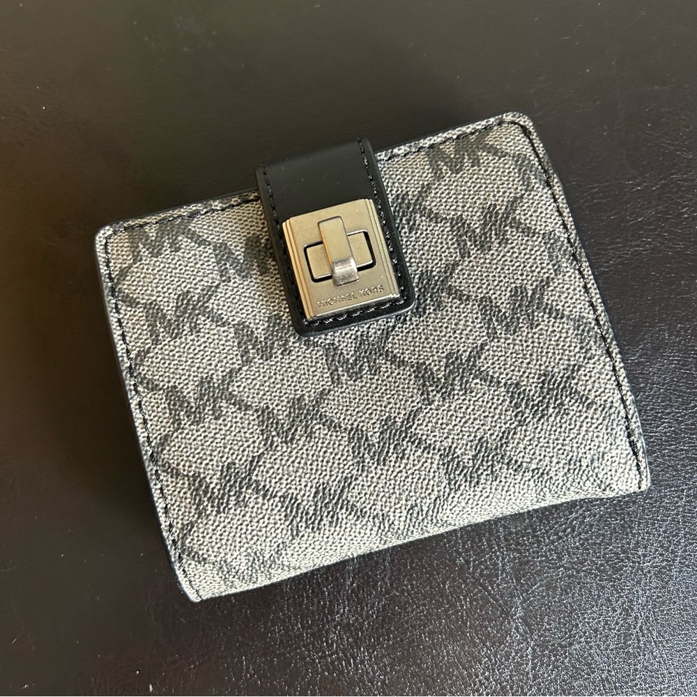 Micheal Kors Natalie MK Monogram Black & Grey Bifold Wallet
